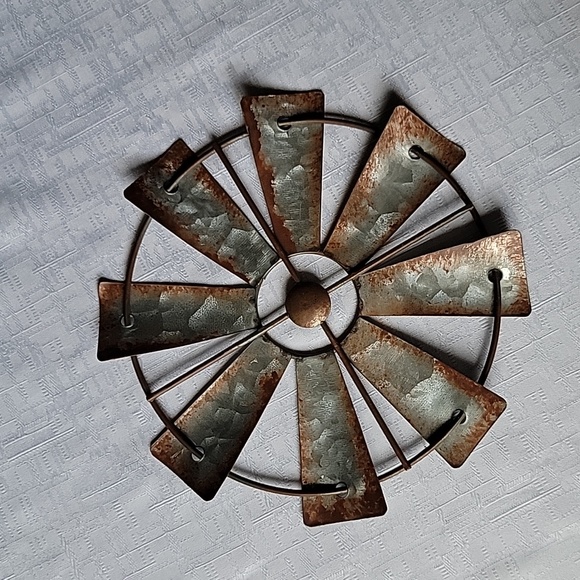 Wall decor - Picture 1 of 2